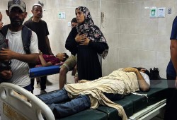 60 شهيدًا في غزة اليوم والهدنة الإنسانية مجرد دعاية لمساعدات محدودة