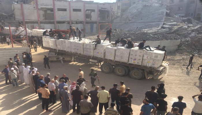 10 شهداء من رجال تأمين المساعدات إثر استهداف صهيوني غرب غزة