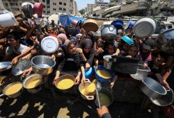 الصحة العالمية تطالب بإدخال الغذاء والدواء لوقف وفيات التجويع بغزة