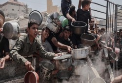 الماء والملح.. طعام أطفال غزة لمواجهة المجاعة