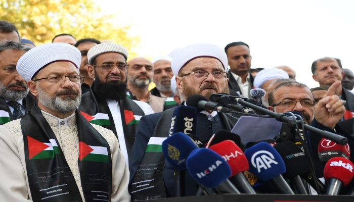 بيان من اتحاد علماء المسلمين إلى الأمة والإنسانية جمعاء وأحرار العالم