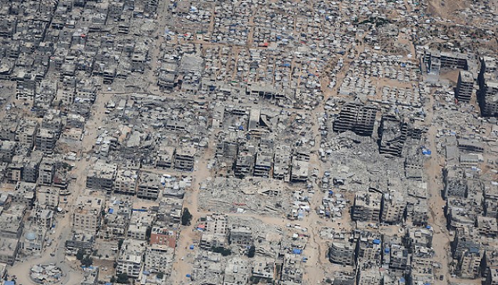 مشاهد جوية تظهر تحول شمال غزة إلى كتلة رمادية بلا حياة