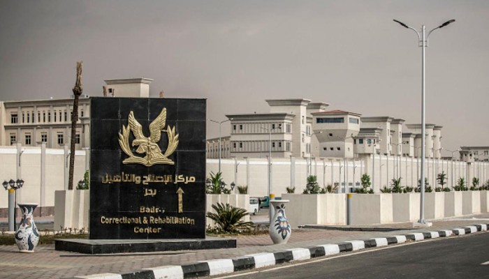 إدانات حقوقية لانتهاكات داخلية الانقلاب بحق نزلاء سجن بدر 3