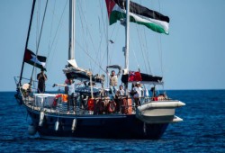 أسطول الصمود العالمي ينطلق من برشلونة لكسر حصار غزة
