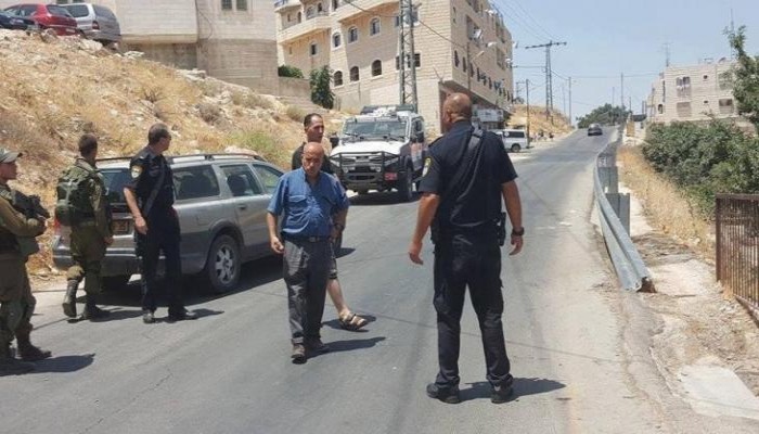 إرهابي صهيوني يدعس طفلة فلسطينية جنوب الخليل