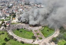 مظاهرات كاسحة في نيبال.. الشعب يطارد الوزراء ويسحلهم في الشوارع