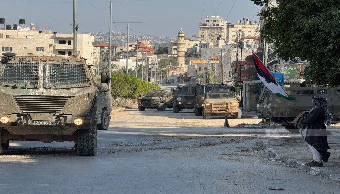 الاحتلال يقتحم نابلس ورام الله ويحول منازل لثكنات عسكرية