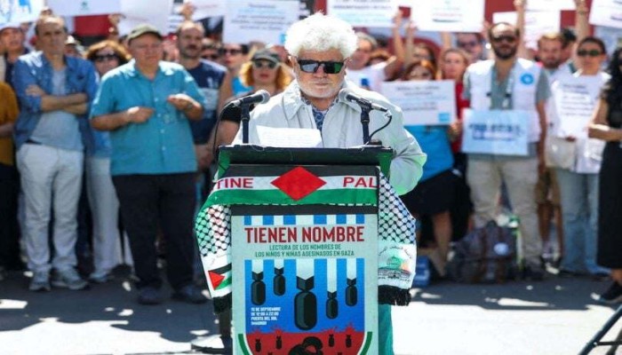 فنانون إسبان يخلّدون شهداء غزة الأطفال بقراءة أسمائهم في مدريد