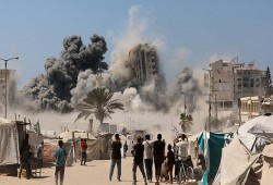 الاحتلال يستخدم القتل الجماعي لتهجير سكان غزة