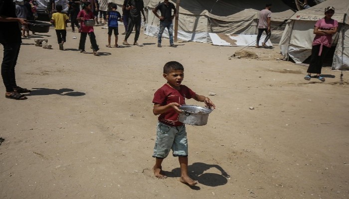 أطفال غزة… براءة مسروقة بين النزوح والقصف