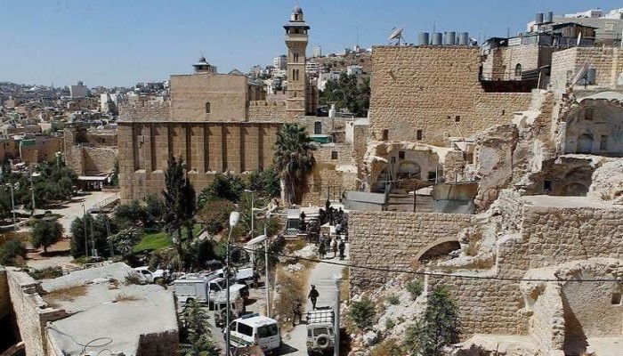 سلطات الاحتلال تغلق المسجد الإبراهيمي بالخليل 3 أيام