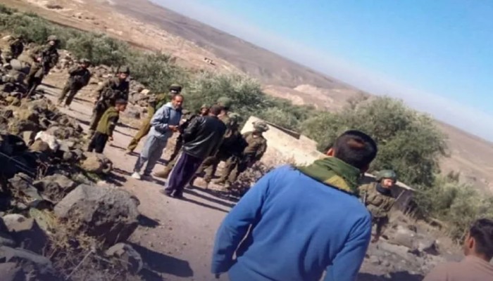 قوة صهيونية تعتقل 4 مواطنين في درعا جنوبي سورية