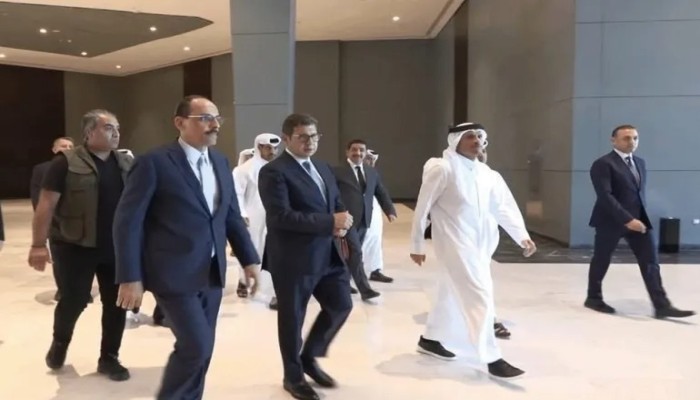 مصدر بحماس ينفي قطعيًا أي لقاءات مباشرة مع وفد الاحتلال