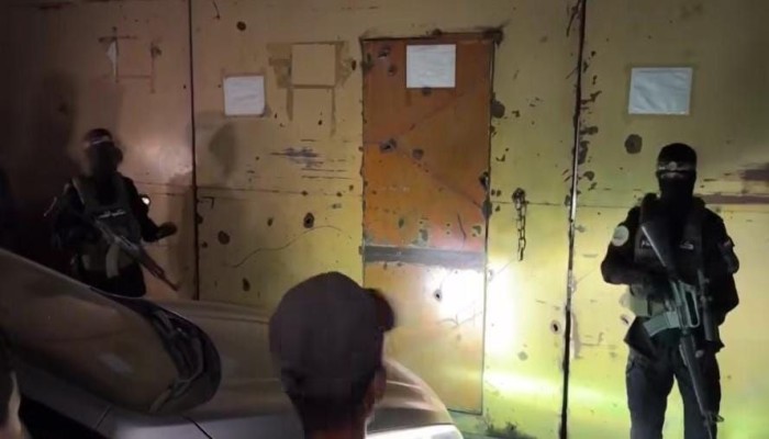 القسام تسلم الصليب الأحمر جثماني أسيرين صهيونيين