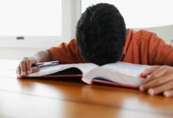 ابني يكره المذاكرة