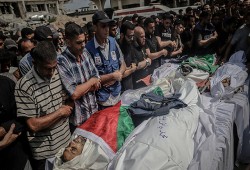 حماس: الاحتلال يمنع الصحافة الدولية من دخول غزة لطمس جرائمه