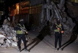 القسام تسلم جثة أحد أسرى الاحتلال مساء الإثنين