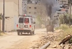 الاحتلال يعلن اغتيال 3 مواطنين في جنين بعد اشتباكات وقصف جوي