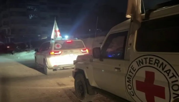 القسام تسلم جثة أسير صهيوني للصليب الأحمر