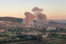 الاحتلال يشن سلسلة غارات على مرتفعات جبلية جنوبي لبنان