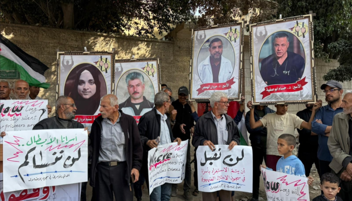 وقفة في غزّة ضدّ انتهاكات الاحتلال لحقوق الأسرى