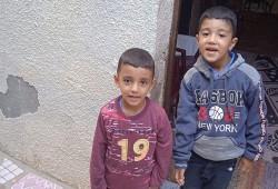 استشهاد طفلين شقيقين بغارة صهيونية شرقي خان يونس