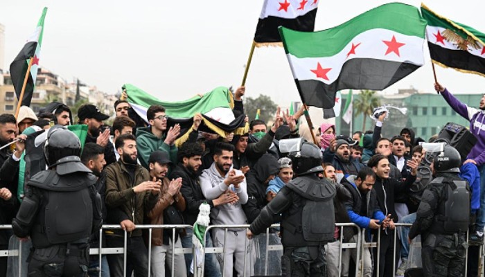 سورية تحتفل بالذكرى الأولى لإسقاط نظام الأسد