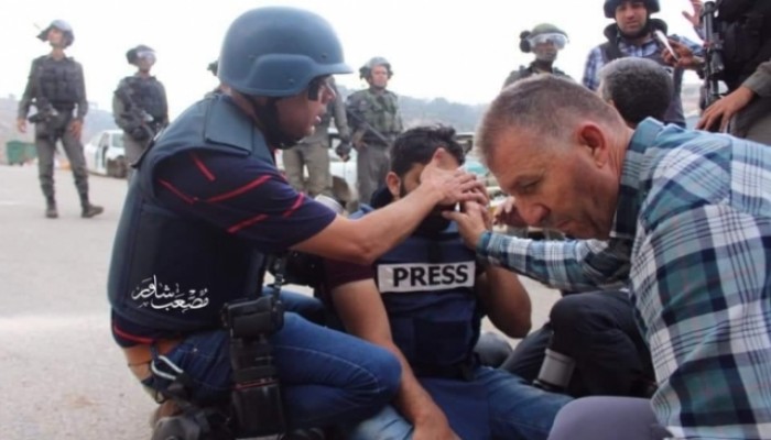 الاحتلال يجدد اعتقال الصحفي الفلسطيني معاذ عمارنة