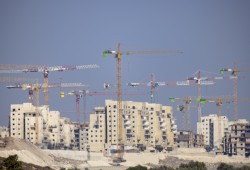 14 دولة غربية تحذّر الاحتلال من توسّع الاستيطان بالضفة