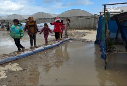 الاحتلال يواصل خروقات اتفاق غزة.. القصف مستمر و3شهداء بسبب البرد