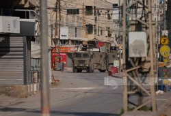 اقتحامات واسعة للاحتلال بالضفة ومواجهات واعتداءات للمستوطنين