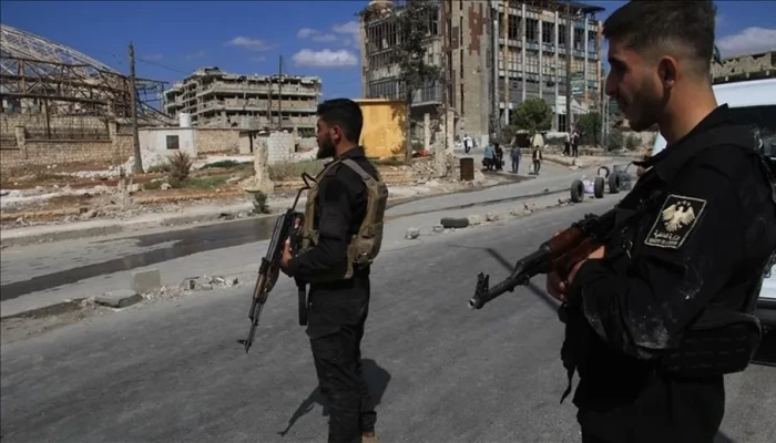 الجيش السوري يتقدم غرب الفرات بعد انسحاب قسد