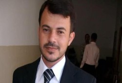 قوات الاحتلال تعتقل الصحفي الفلسطيني فاروق عليات