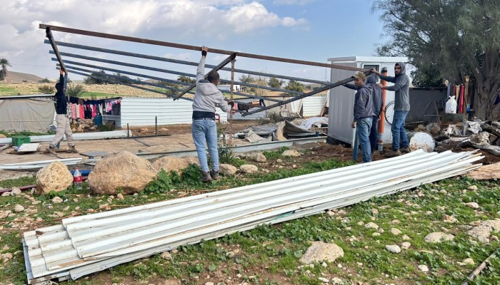 37 عائلة فلسطينية تعرضت للتهجير باعتداءات المستوطنين