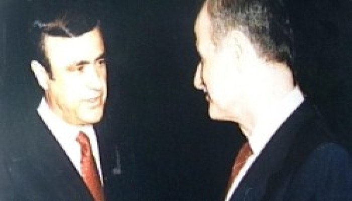 هلاك رفعت الأسد.. لماذا يمدّ الله للظالمين؟