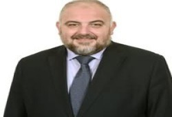 زوجي لا يحتويني عاطفيا!