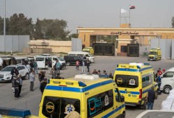 الاحتلال يمنع دخول وفد دولي لتوثيق انتهاكات حقوق العمال الفلسطينيين