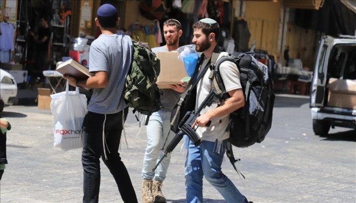 إصابة 5 فلسطينيين في اعتداء لمستوطنين بالضفة