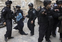الاحتلال يعتقل أربع سيدات فلسطينيات في الضفة