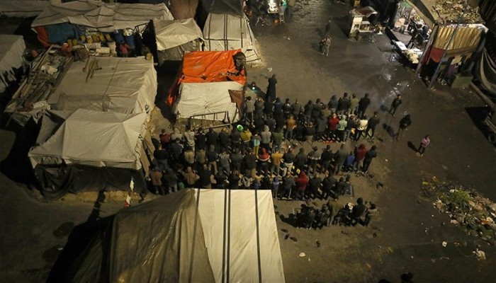 رمضان في غزة.. صلاةٌ فوق الأنقاض تتحدى الدمار
