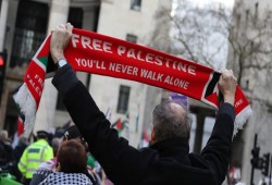 ألف عضو في مجالس بريطانيا المحلية يرفضون التعاون مع الاحتلال