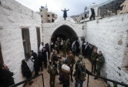 تشريعات صهيونية لضمّ آثار فلسطينية بالضفة و7آلاف موقع مهدد