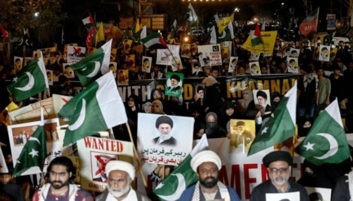 مقتل 9 في باكستان باحتجاجات على اغتيال خامنئي واقتحام القنصلية الأمريكية