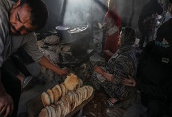 الاحتلال يفرض وقائع سياسية وإنسانية تنسف أي اتفاقات