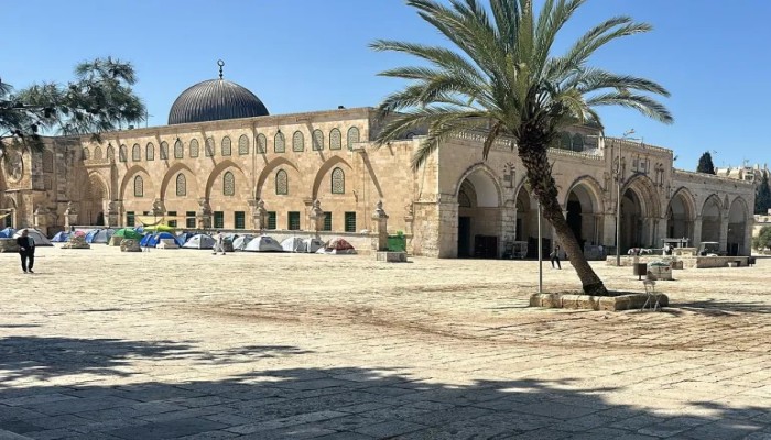 الاحتلال يواصل إغلاق الأقصى في الجمعة الأخيرة من رمضان
