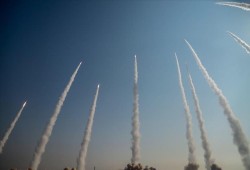 إيران تقصف وسط  الكيان الصهيوني بصواريخ خرمشهر