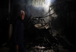 تصاعد هجمات المستوطنين بالضفة.. إصابات وحرائق وإغلاق طرق