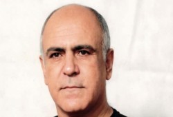 الأسير أبو مخ يعانق الحرية بعد 40 عاماً في سجون الاحتلال