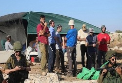 تصاعد إرهاب المستوطنين شرقي الخليل