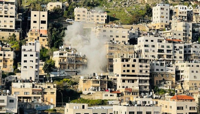 الاحتلال يفجّر منزل عائلة الشهيد محمود العقاد في نابلس